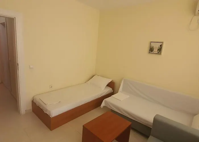 Отель Diamond Приморско