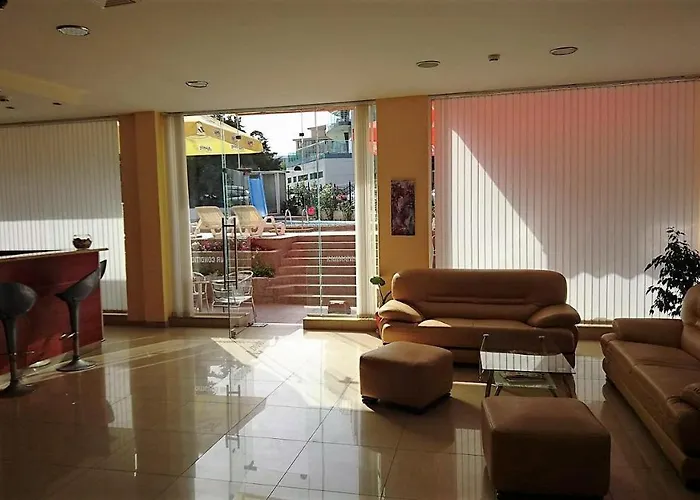 Отель Diamond Приморско